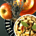 Golden Apple Crisp: A Warm Slice of Autumn Delight