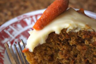 Deliciously Moist Vegan Carrot Cake: A Plant-Based Treat