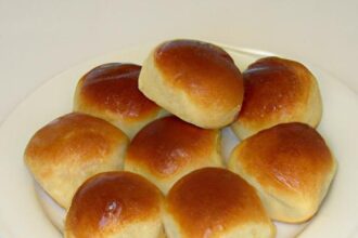 Dinner Rolls Delight: Soft, Fluffy Bites Worth Savoring