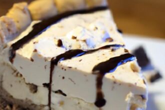Decadent Oreo Cheesecake: A Creamy Cookie Delight Unveiled