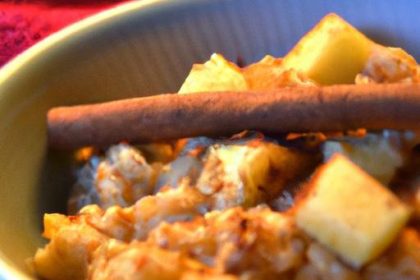 Warm Up Your Mornings with Apple Cinnamon Oatmeal Magic